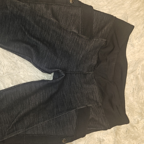 Lululemon leggings size 6 - Picture 6 of 12